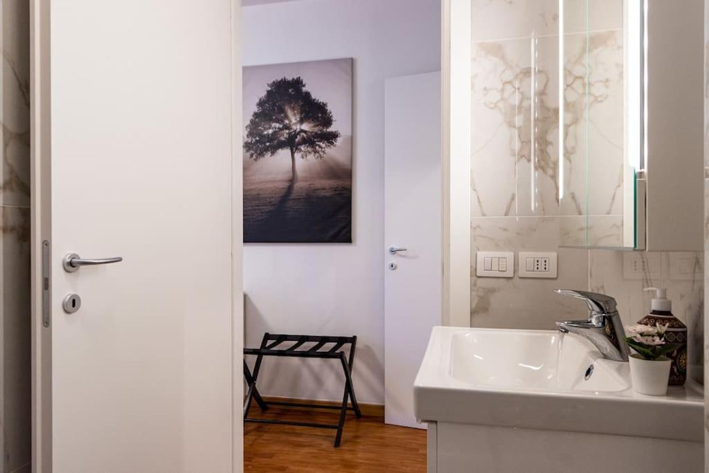 Wraparound Lake Views Bellavista Residence Campione d'Italia Luaran gambar