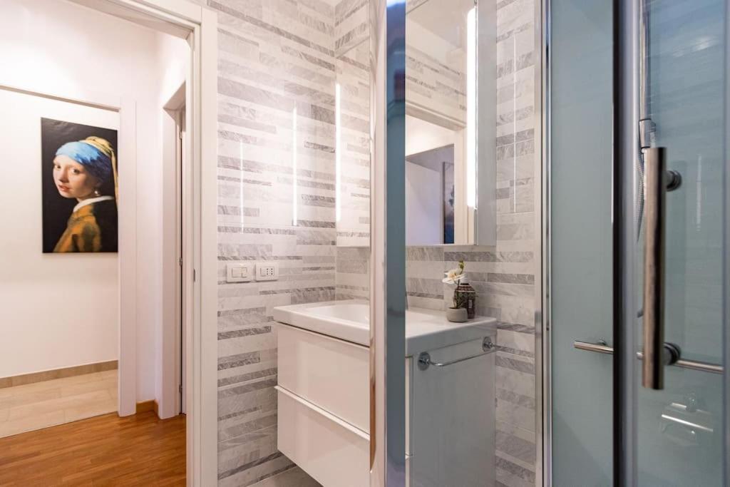 Wraparound Lake Views Bellavista Residence Campione d'Italia Luaran gambar