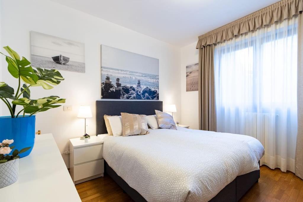 Wraparound Lake Views Bellavista Residence Campione d'Italia Luaran gambar