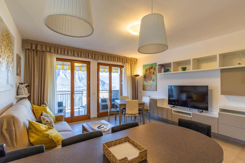 Wraparound Lake Views Bellavista Residence Campione d'Italia Luaran gambar