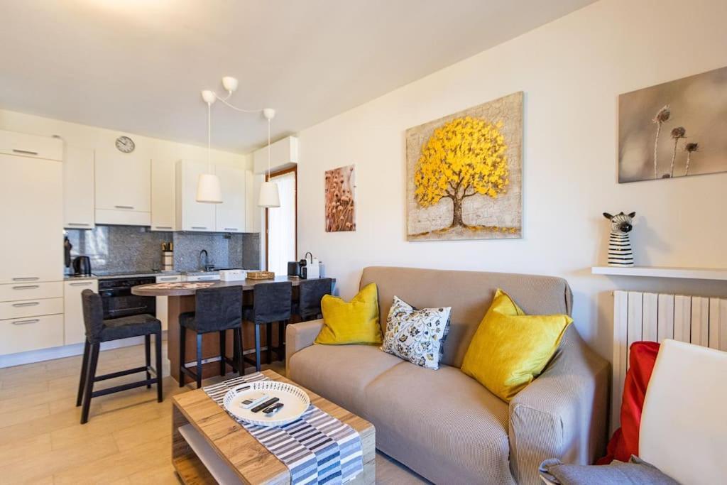 Wraparound Lake Views Bellavista Residence Campione d'Italia Luaran gambar