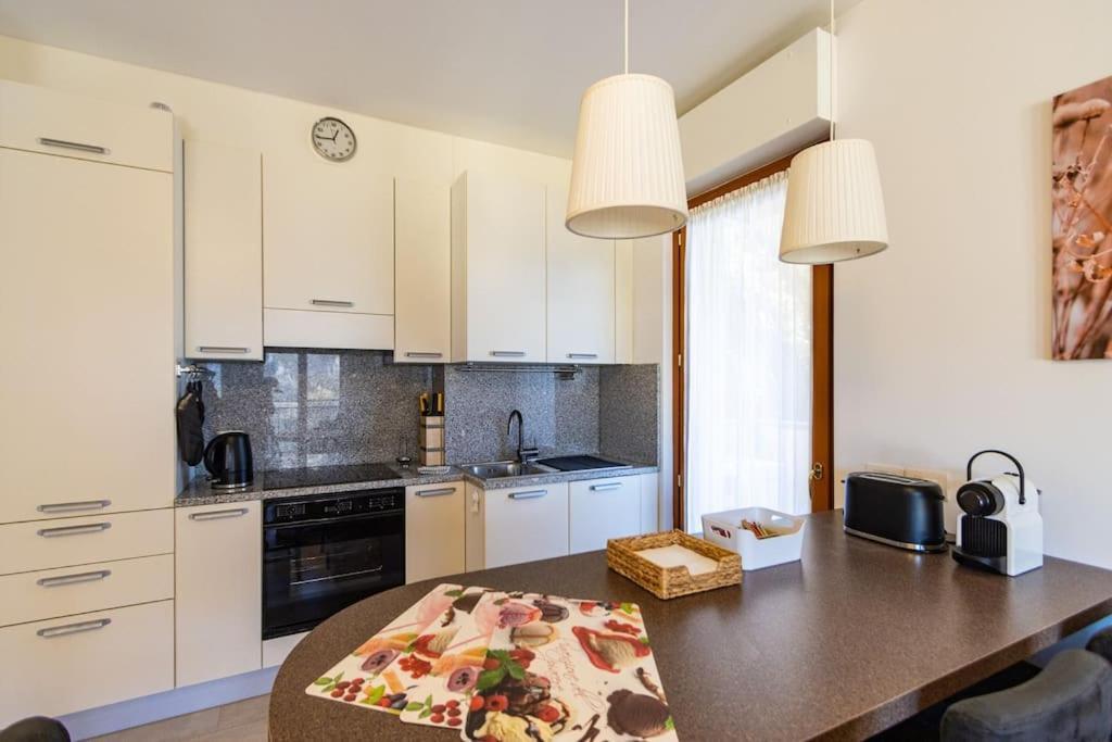 Wraparound Lake Views Bellavista Residence Campione d'Italia Luaran gambar