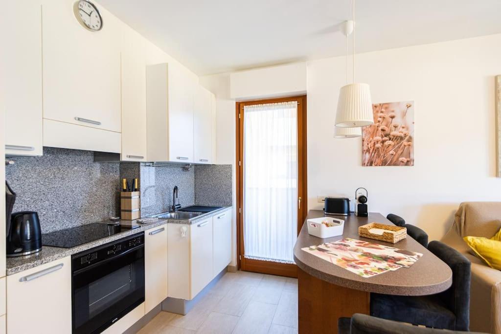Wraparound Lake Views Bellavista Residence Campione d'Italia Luaran gambar